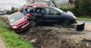 Zderzenie dwóch osobówek i busa - zdjęcie 2