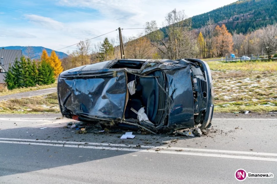 Poważny wypadek policjanta. Nie wiadomo czy był trzeźwy, sprawę wyjaśnia prokuratura - zdjęcie 2