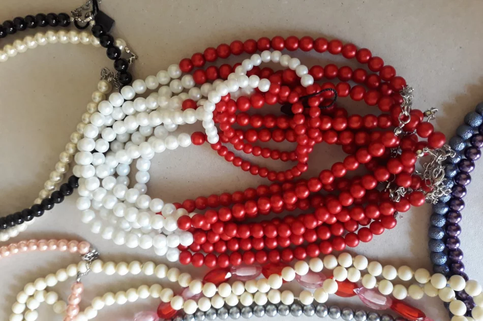 Kiermasz ręcznie wykonanych korali i bransoletek - zdjęcie 3