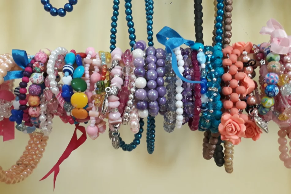 Kiermasz ręcznie wykonanych korali i bransoletek - zdjęcie 15