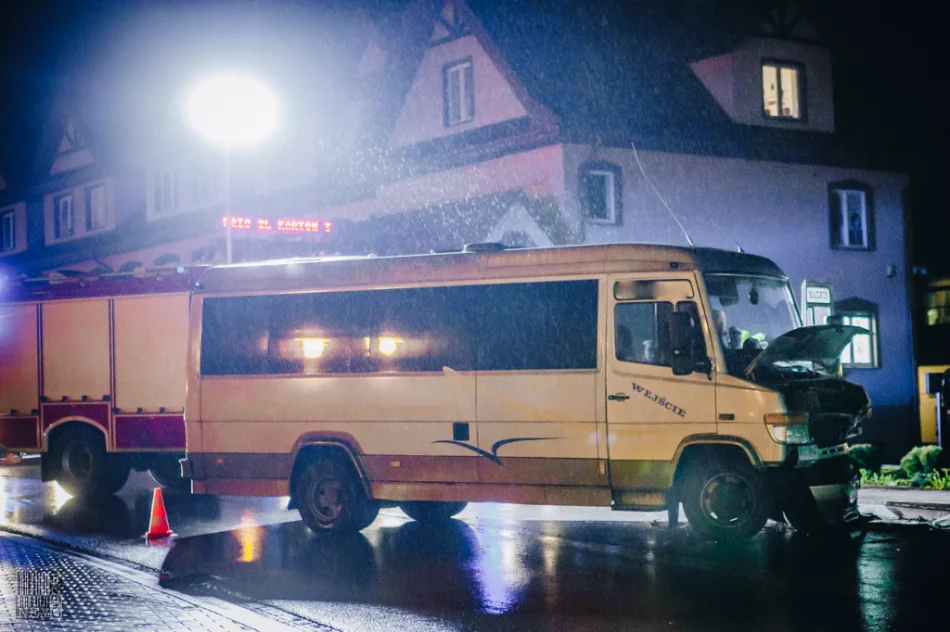 Kierowca busa ukarany mandatem - zdjęcie 6