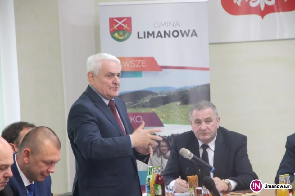 Uchwalili wysokość podatków, opłat za śmieci, stawek za wodę i kanalizację - zdjęcie 2