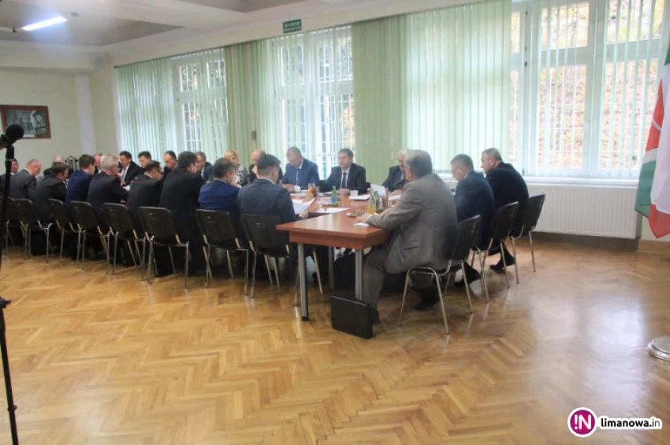 Uchwalili wysokość podatków, opłat za śmieci, stawek za wodę i kanalizację - zdjęcie 3