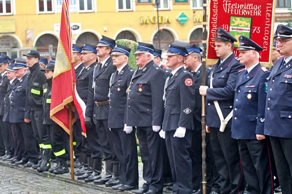 Wicepremier Szydło do strażaków: "To wielkie wyróżnienie - mieć poczucie że służba którą pełnicie jest doceniana i szanowana" - zdjęcie 4