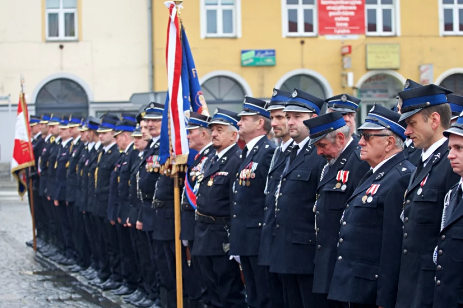 Wicepremier Szydło do strażaków: "To wielkie wyróżnienie - mieć poczucie że służba którą pełnicie jest doceniana i szanowana" - zdjęcie 8