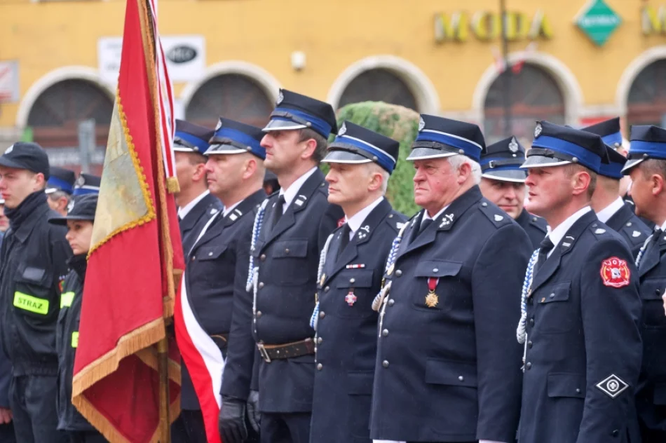 Wicepremier Szydło do strażaków: "To wielkie wyróżnienie - mieć poczucie że służba którą pełnicie jest doceniana i szanowana" - zdjęcie 20