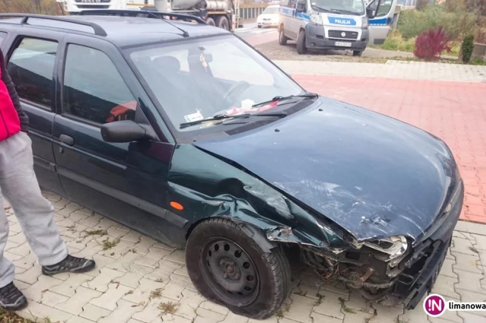 Kolizja dwóch aut na skrzyżowaniu - zdjęcie 2