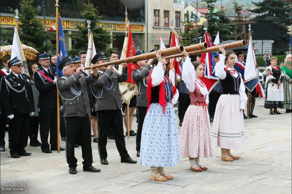Limanowianie uczcili 228. rocznicę uchwalenia Konstytucji 3 Maja - zdjęcie 4