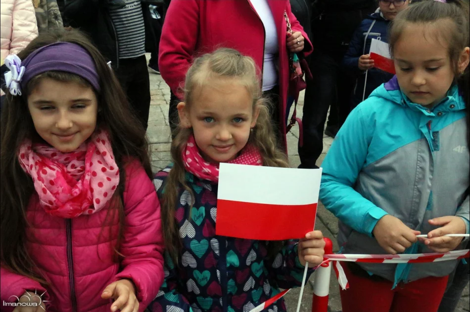 Limanowianie uczcili 228. rocznicę uchwalenia Konstytucji 3 Maja - zdjęcie 11