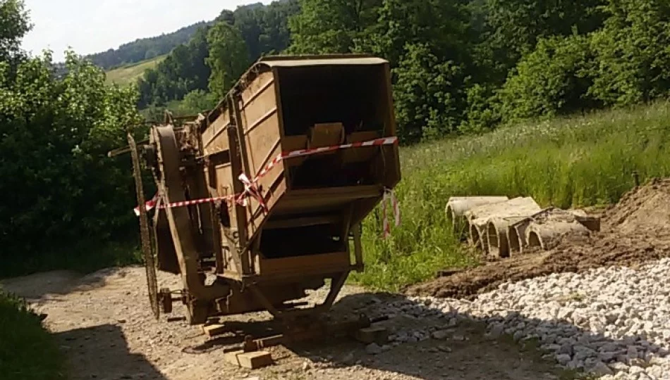 Interwencja DTS: Sąsiedzki spór o drogę z młockarnią w roli głównej - zdjęcie 1