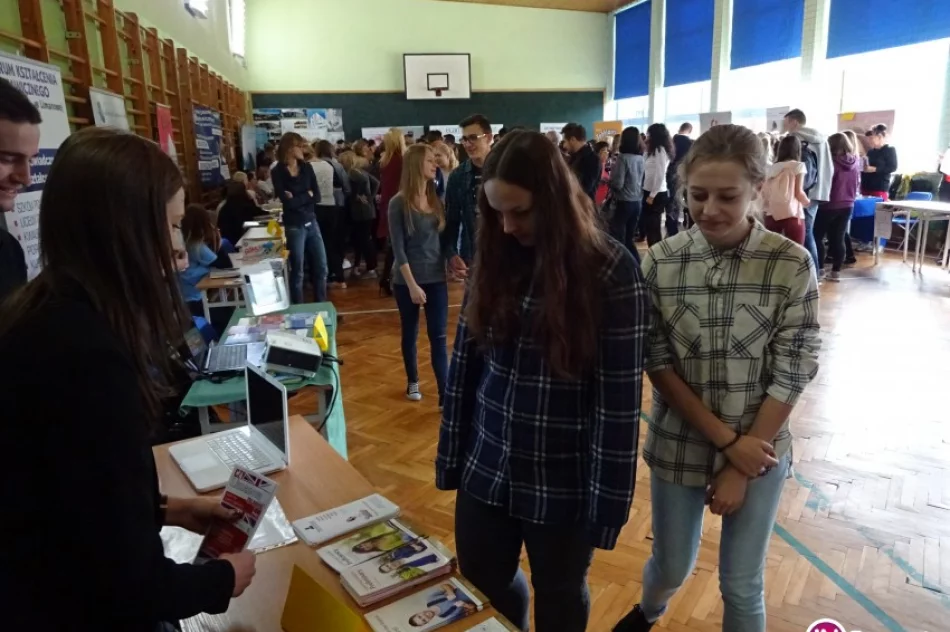 Targi edukacji i pracy w Limanowej - zdjęcie 2
