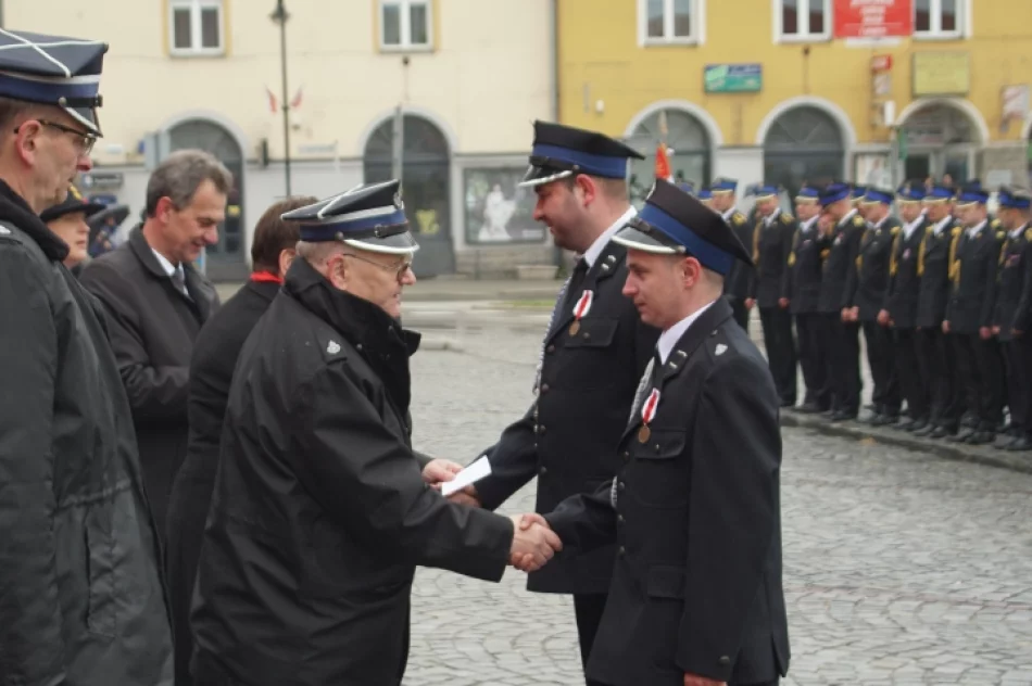 Awanse i odznaczenia dla strażaków w dniu ich święta - zdjęcie 5