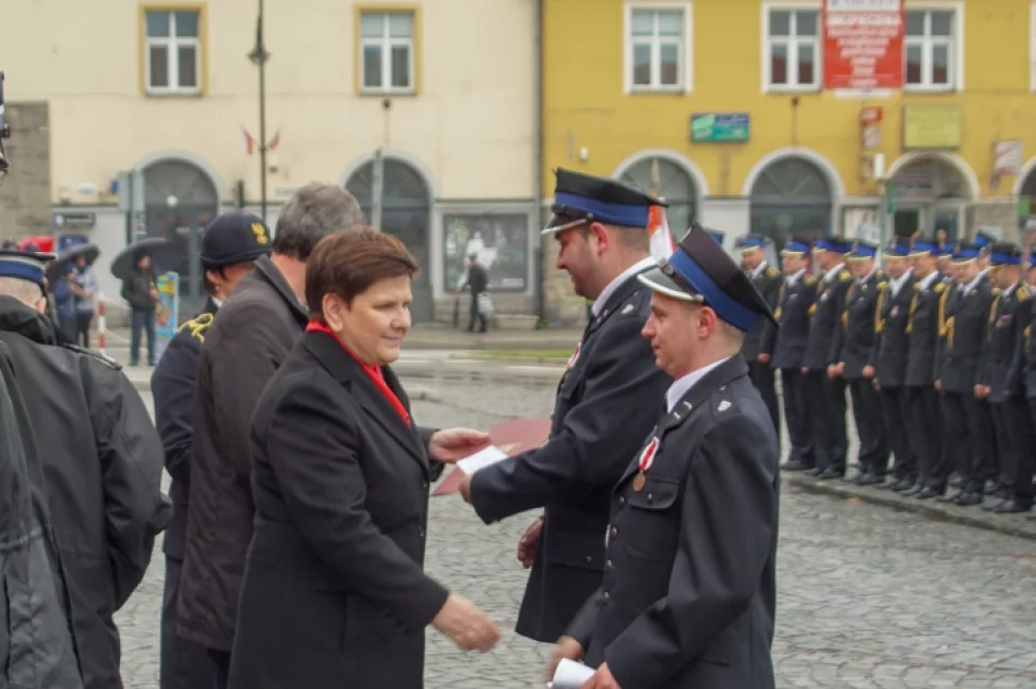 Awanse i odznaczenia dla strażaków w dniu ich święta - zdjęcie 6