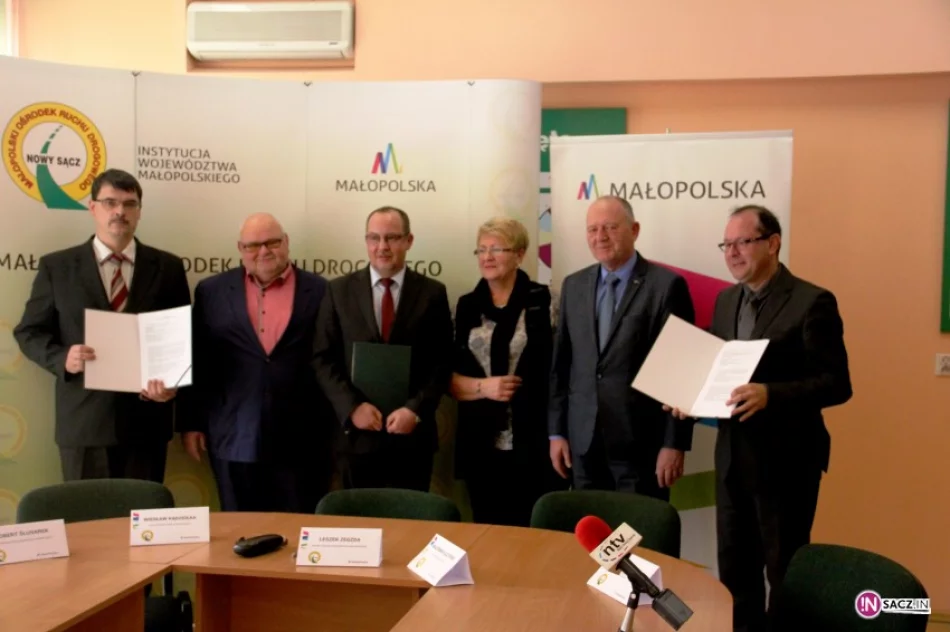 MORD sprezentował dwa samochody Mitsubishi Colt - zdjęcie 2