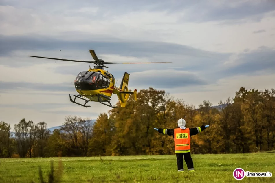 Chciał zatrzymać ciągnik, który się staczał. LPR zabrał poszkodowanego do szpitala - zdjęcie 2