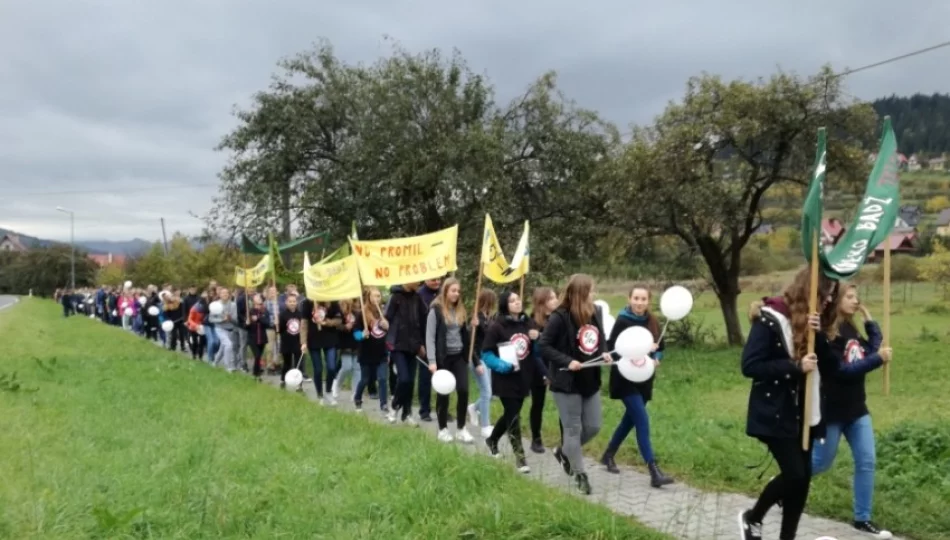 Szkolna profilaktyka uzależnień: wyszli na ulice i apelowali do kierowców - zdjęcie 1