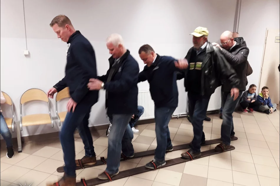 Rekonstrukcja historycznej akcji gaśniczej na limanowskim rynku oraz zawodów strażackich w Limanowej - zdjęcie 2