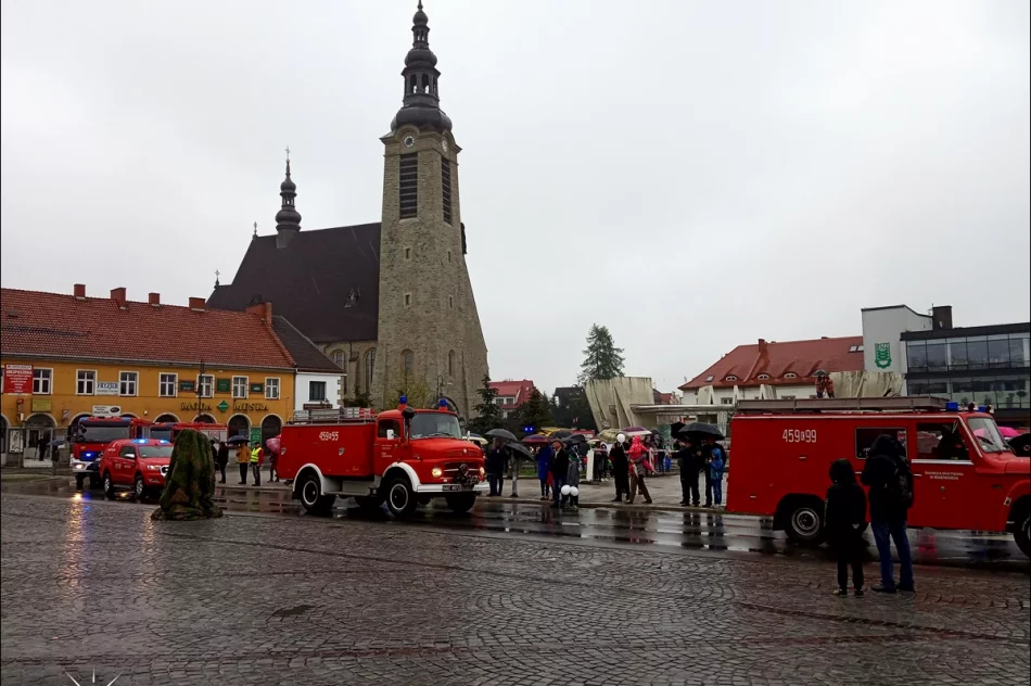Rekonstrukcja historycznej akcji gaśniczej na limanowskim rynku oraz zawodów strażackich w Limanowej - zdjęcie 6