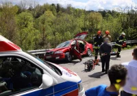 Zderzenie dwóch aut, cztery osoby zabrane do szpitala - zdjęcie główne