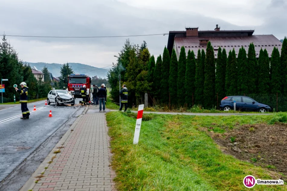 Zderzenie dwóch aut. 29-latka nie ustąpiła pierwszeństwa - zdjęcie 4