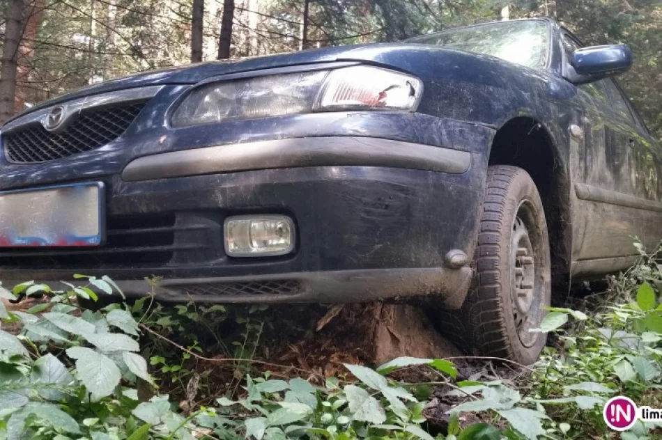 Chciał pokonać Paproć... osobową Mazdą - zdjęcie 4