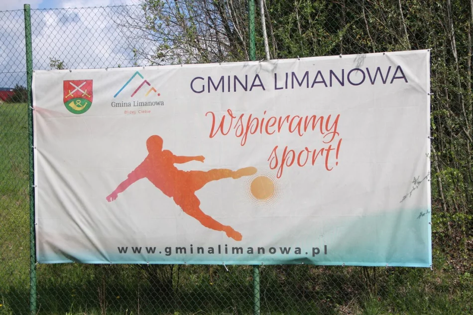 Mistrzostwa gminy w piłce nożnej chłopców i dziewczat ur. 2006 i młodszych - zdjęcie 16