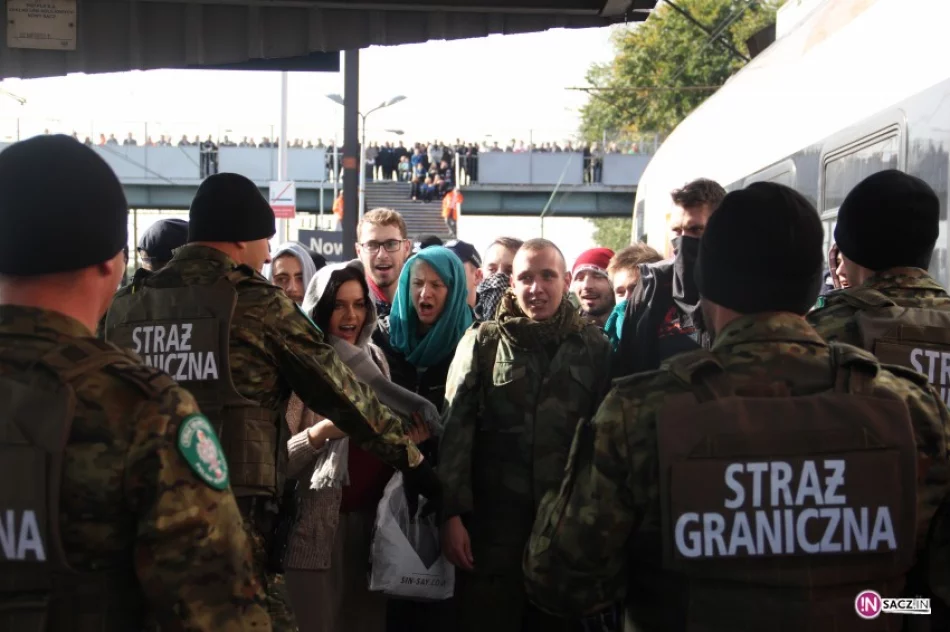 Toksyczne opary na ul. Zamenhoffa i uchodźcy na Dworcu PKP - zdjęcie 4