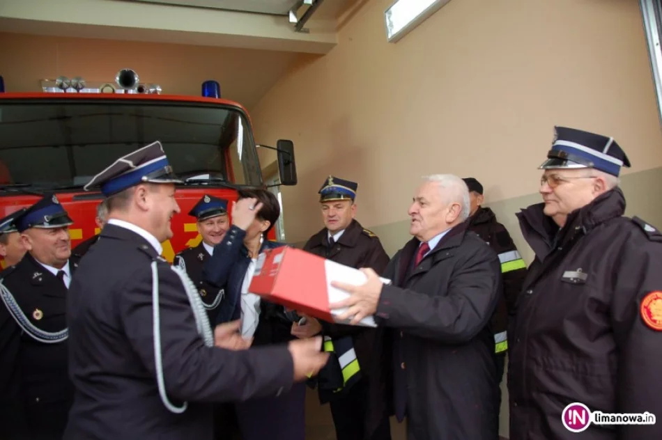 Nowe mundury dla strażaków-ochotników - zdjęcie 2