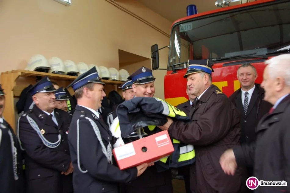 Nowe mundury dla strażaków-ochotników - zdjęcie 3