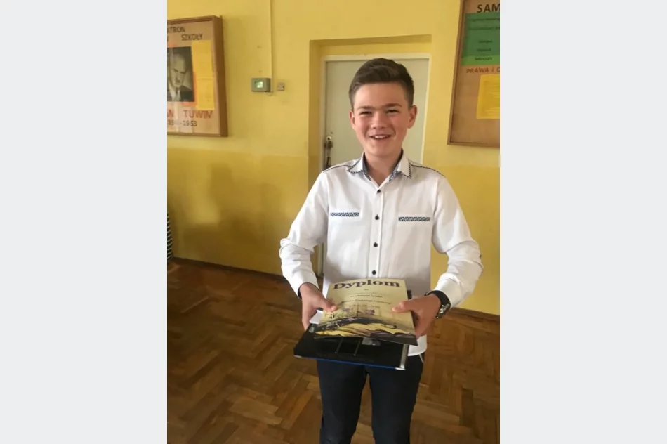 Szkolny konkurs pięknego czytania w Szkole Podstawowej im. Juliana Tuwima w Kaninie  - zdjęcie 3