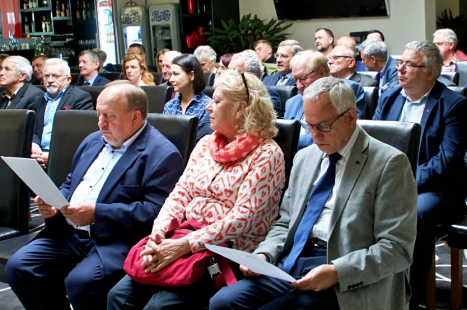 Przedsiębiorcy i samorządowcy obchodzili jubileusz stowarzyszenia - zdjęcie 7