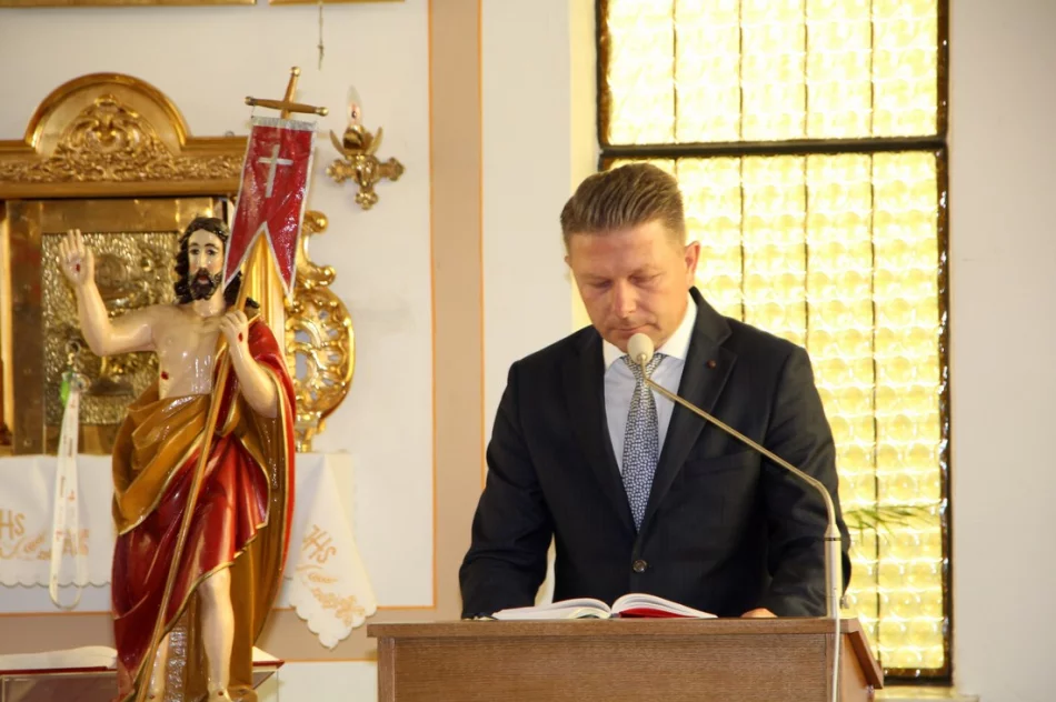 Nadanie Sztandaru Szkole w Rupniowie oraz rozstrzygnięcie Konkursu Wiedzy o Patronie - zdjęcie 6