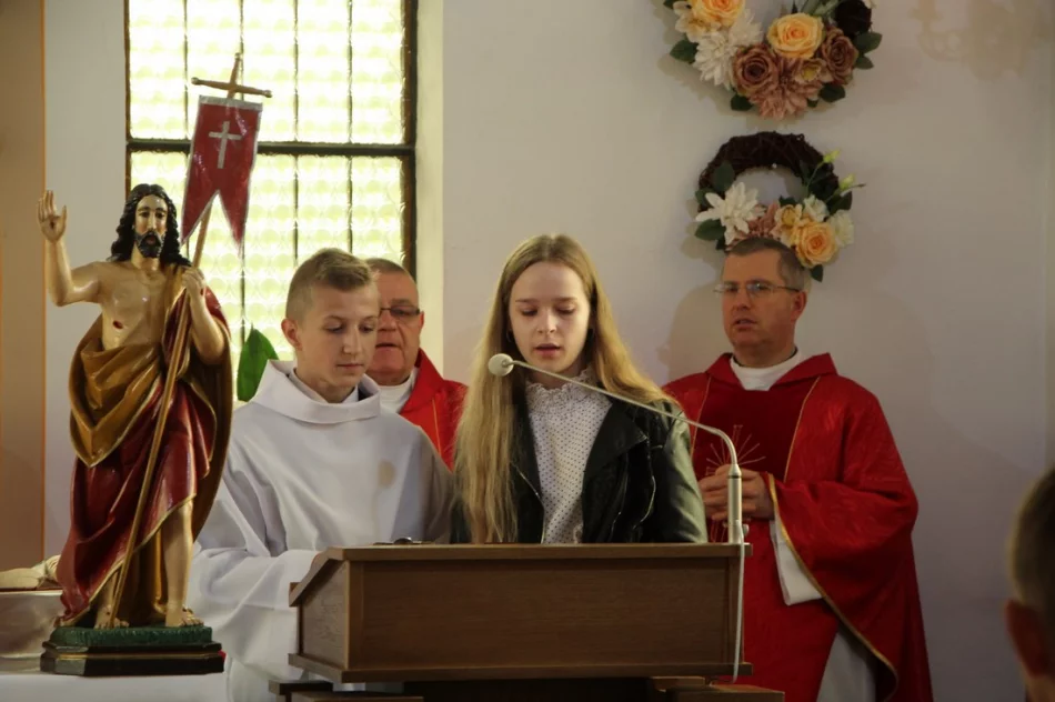 Nadanie Sztandaru Szkole w Rupniowie oraz rozstrzygnięcie Konkursu Wiedzy o Patronie - zdjęcie 9