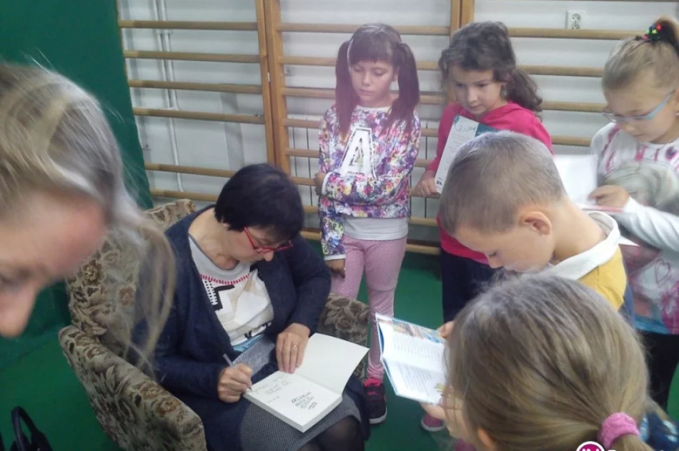 Uczniowie spotkali się z autorką książek dla dzieci i młodzieży - zdjęcie 2