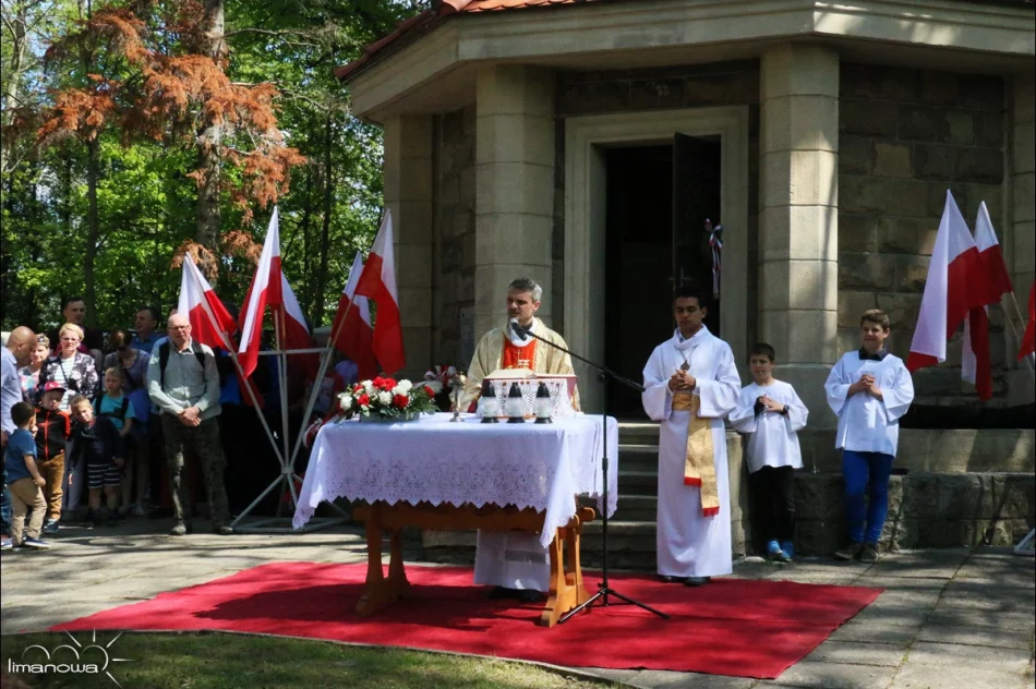  UROCZYSTOŚĆ NA JABŁONIECKIM CMENTARZU - zdjęcie 9