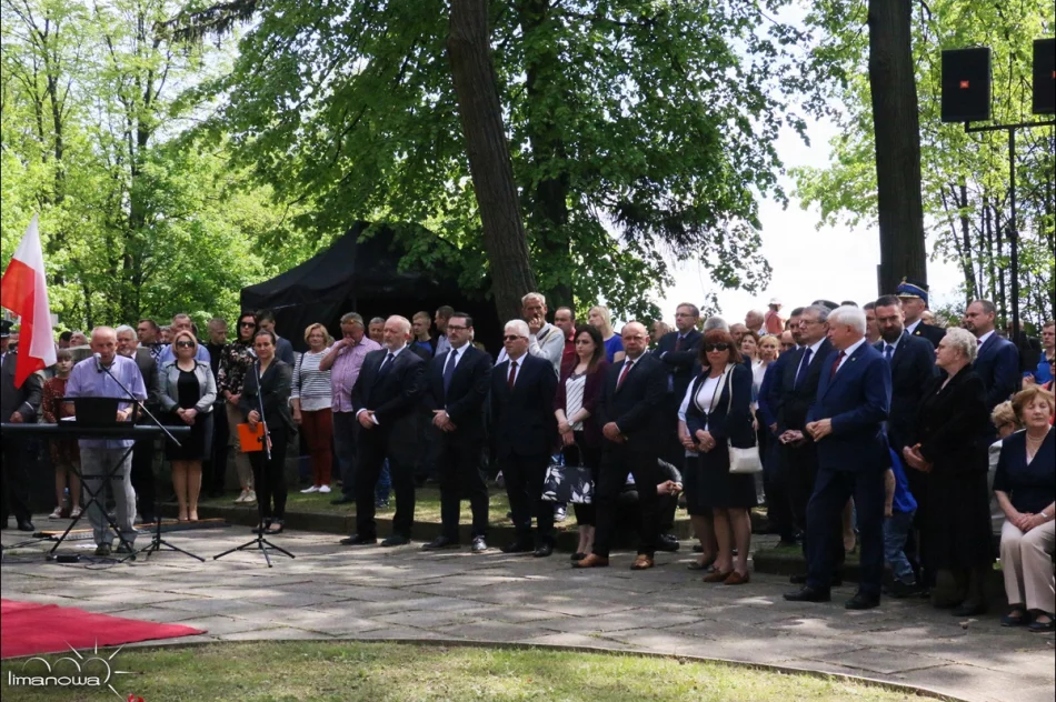  UROCZYSTOŚĆ NA JABŁONIECKIM CMENTARZU - zdjęcie 10