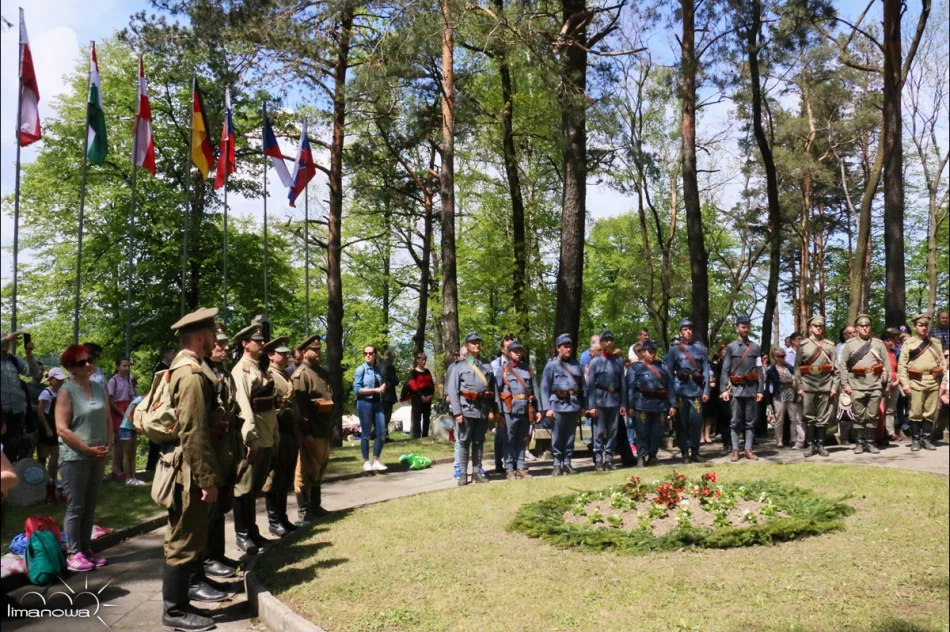  UROCZYSTOŚĆ NA JABŁONIECKIM CMENTARZU - zdjęcie 14
