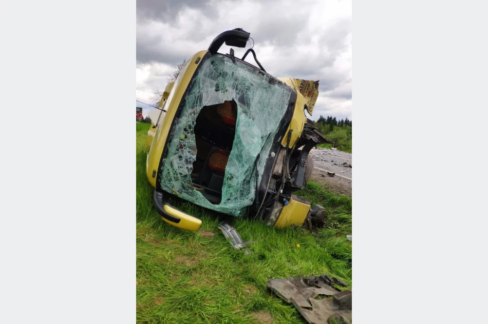 Na Zakopiance zderzyły się 4 pojazdy. 1 osoba nie żyje, 9 zostało rannych - zdjęcie 5