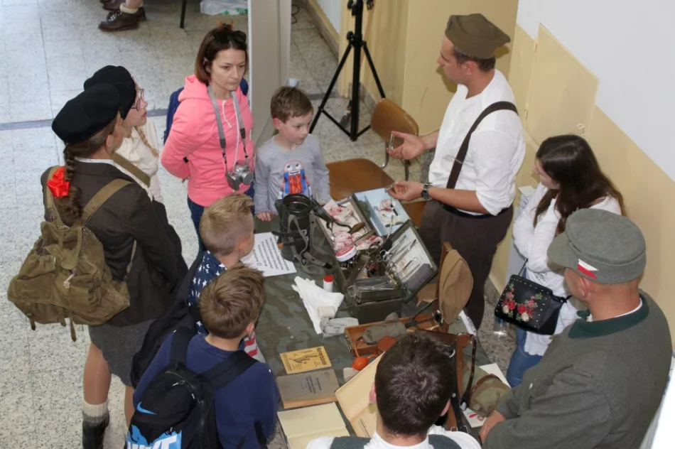 Otwarto Izbę Pamięci 1 Pułku Strzelców Podhalańskich AK w Słopnicach - zdjęcie 11