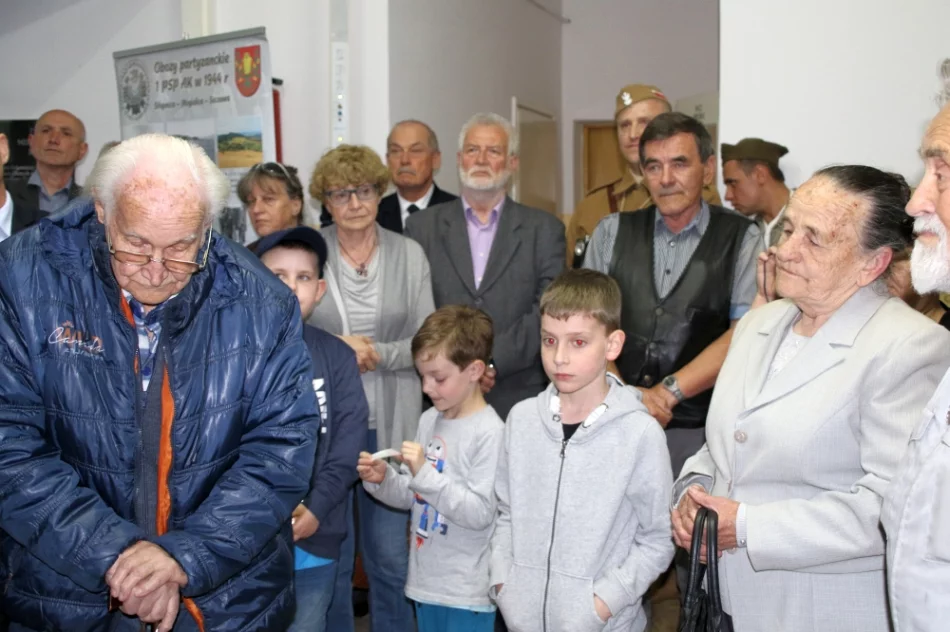 Otwarto Izbę Pamięci 1 Pułku Strzelców Podhalańskich AK w Słopnicach - zdjęcie 14