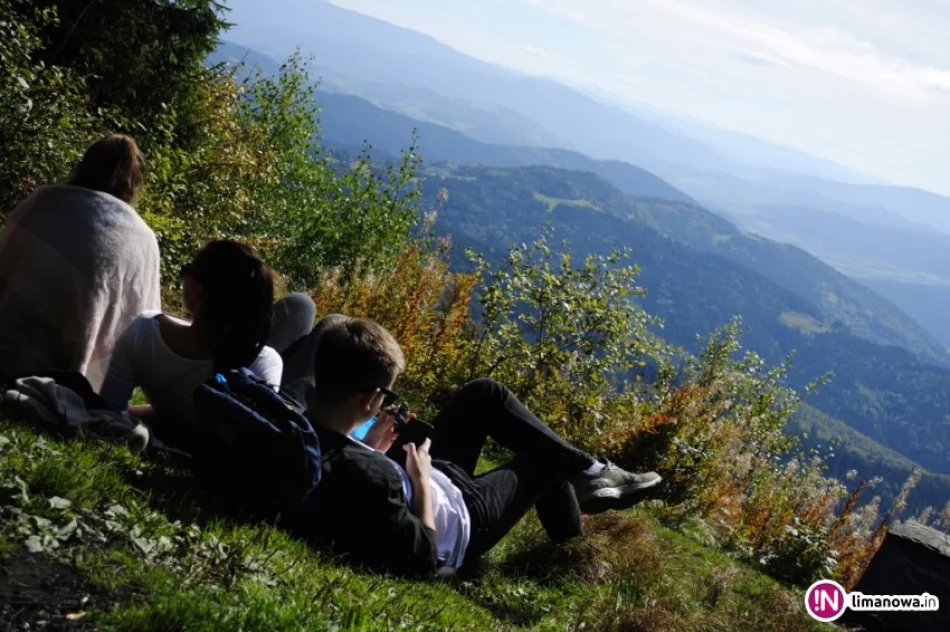 Wędrowali po górach i wspominali patrona szkół - zdjęcie 2