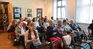 Autorka powieści obyczajowych w limanowskiej bibliotece - zdjęcie 2