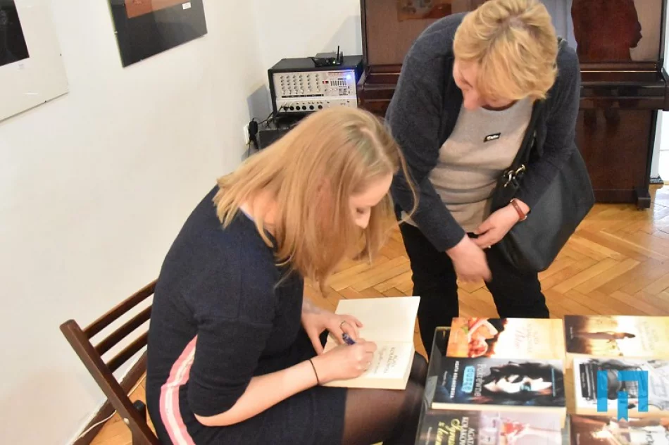 Autorka powieści obyczajowych w limanowskiej bibliotece - zdjęcie 8