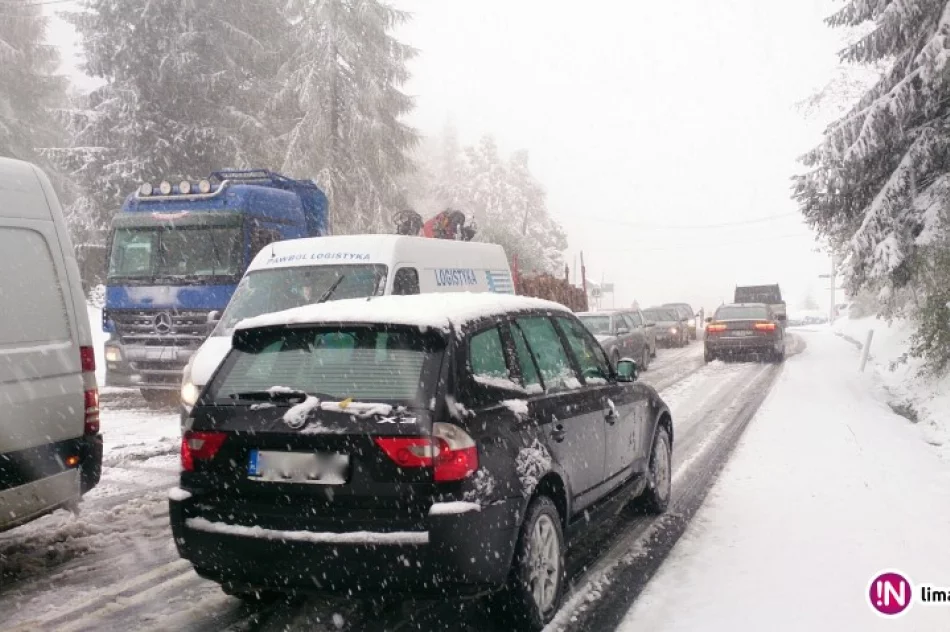 Zima zaskoczyła jesienią - problemy na drodze wojewódzkiej 968 - zdjęcie 4