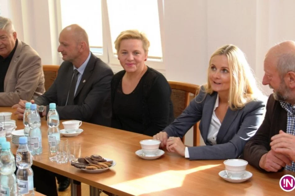 Samorządowcy gościli w zaprzyjaźnionym powiecie - zdjęcie 3