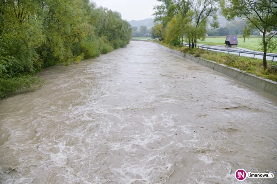 Interwencje straży. Pogotowie przeciwpowodziowe w całym powiecie - zdjęcie 2