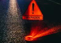 Pieszy zginął w wypadku na krajowej 28. w Świnnej Porębie - zdjęcie główne