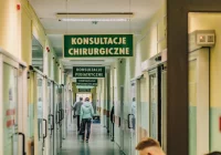 Sobota znów z rekordem zakażeń w Polsce, zmarło 349 osób, 20 tys. jest w szpitalach. Niemcy: grupą najbardziej dotkniętą nie są seniorzy - zdjęcie główne