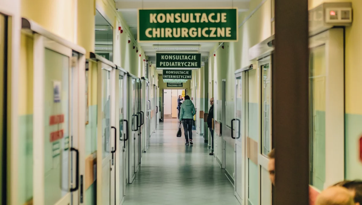 Wnętrze szpitala w Limanoweji/zdjęcie ilustracyjne