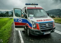 Samochód dostawczy zderzył się z karetką - zdjęcie główne